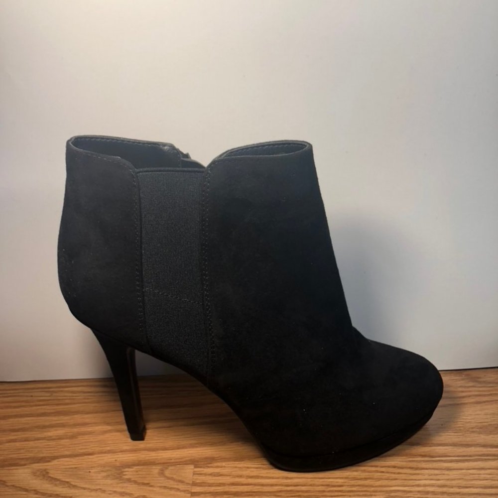 Apt. 9 suede bootie heels